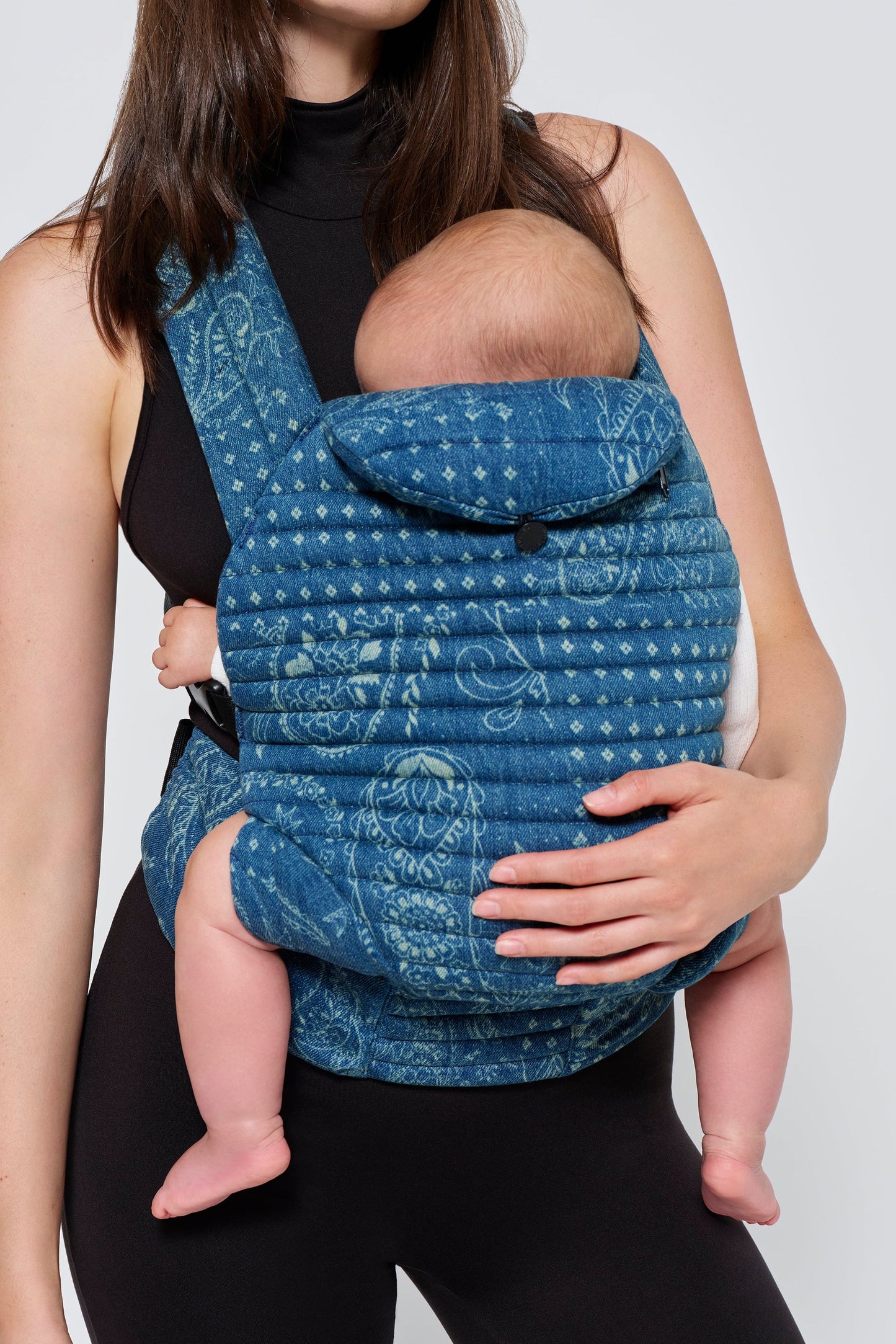 The Armadillo Baby Carrier - SPELL